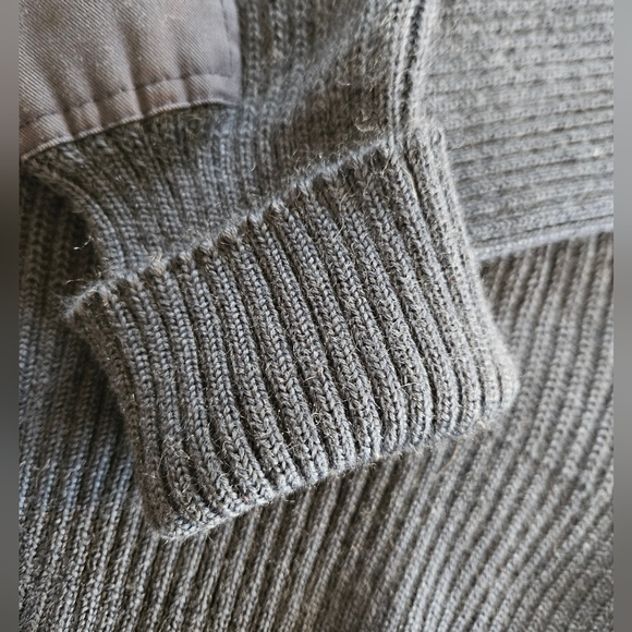 Vintage Tundra 100% Virgin Wool Sweater - Picture 11 of 13